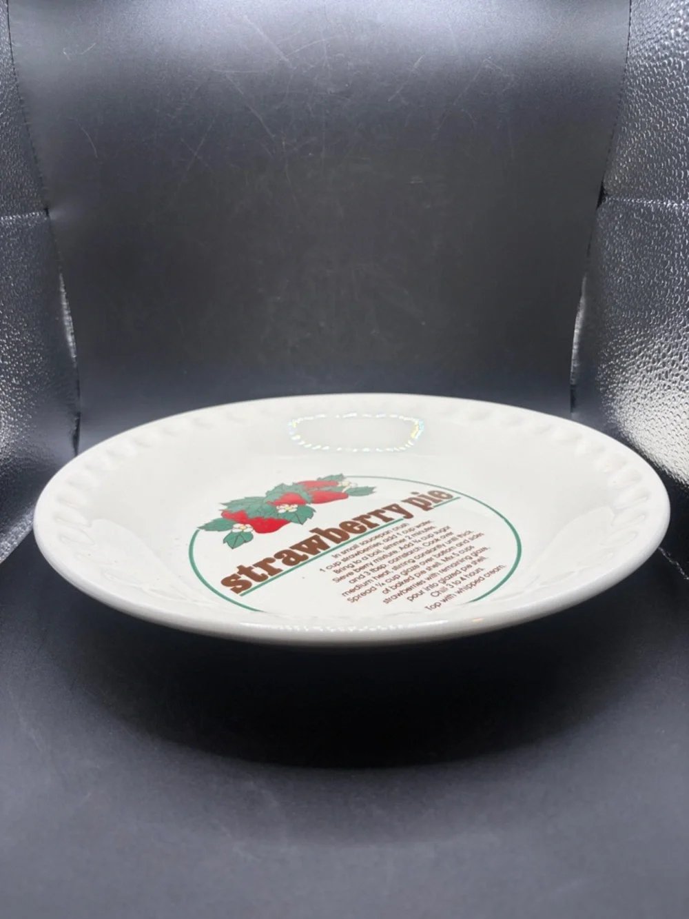 Mount Clemens Pottery Vintage Strawberry Pie Baking Serving Dish Kitchenware